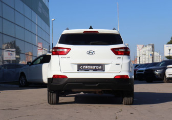 Подержанный автомобиль Hyundai Creta 2019 года (6 фото)