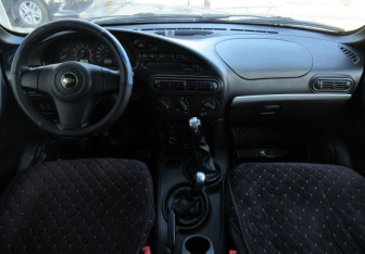 Подержанный автомобиль Chevrolet Niva 2014 года (12 фото)
