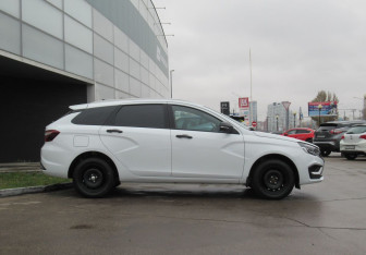 Подержанный автомобиль LADA (ВАЗ) Vesta Wagon 2024 года (4 фото)