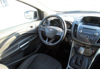 Подержанный автомобиль Ford Kuga 2018 года (13 фото)