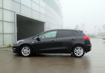 Подержанный автомобиль Kia Ceed Hatchback 2016 года (8 фото)