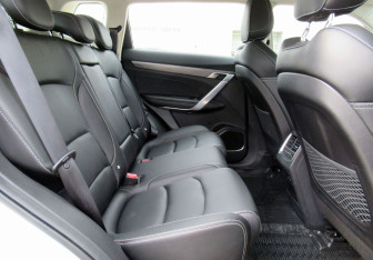 Подержанный автомобиль Geely Atlas Pro 2022 года (11 фото)