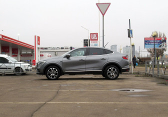 Подержанный автомобиль Renault Arkana 2019 года (8 фото)