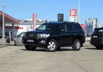 Подержанный автомобиль Toyota Land Cruiser Suv 2020 года (1 фото)