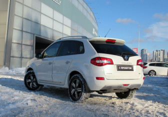 Подержанный автомобиль Renault Koleos 2014 года (7 фото)