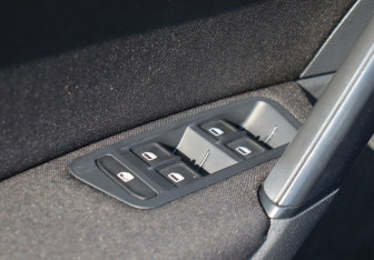 Подержанный автомобиль Volkswagen Golf Hatchback 2013 года (16 фото)