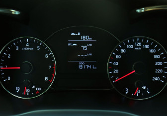 Подержанный автомобиль Kia Cerato Sedan 2015 года (14 фото)