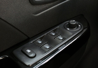 Подержанный автомобиль Renault Kaptur 2017 года (16 фото)