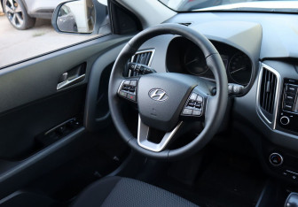 Подержанный автомобиль Hyundai Creta 2019 года (17 фото)