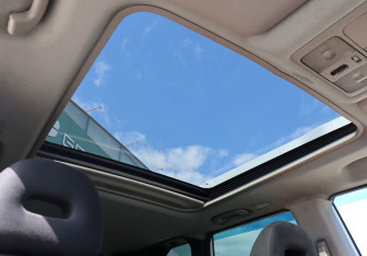 Подержанный автомобиль Nissan X-Trail 2012 года (18 фото)