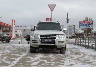 Подержанный автомобиль Mitsubishi Pajero 2021 года (2 фото)