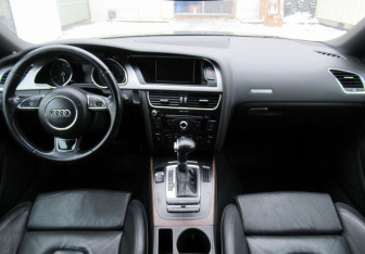 Подержанный автомобиль Audi A5 Liftback 2011 года (18 фото)