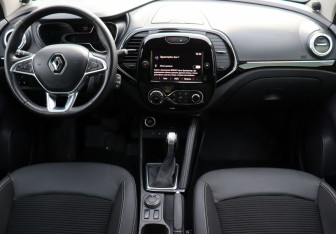 Подержанный автомобиль Renault Kaptur 2020 года (13 фото)