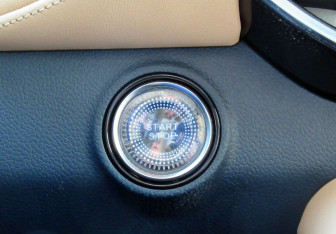 Подержанный автомобиль Voyah Free 2022 года (21 фото)