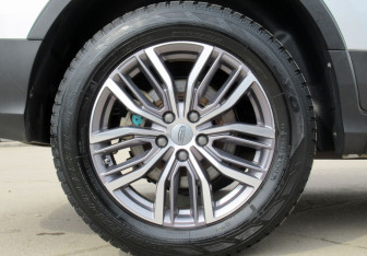 Подержанный автомобиль Geely Atlas Pro 2022 года (9 фото)