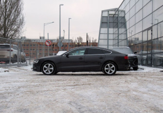 Подержанный автомобиль Audi A5 Liftback 2011 года (8 фото)