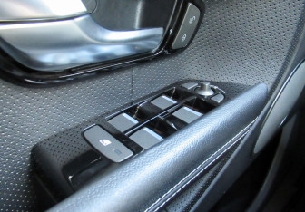 Подержанный автомобиль Land Rover Range Rover Evoque 2012 года (22 фото)