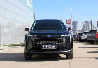 Подержанный автомобиль Geely Atlas 2024 года (2 фото)