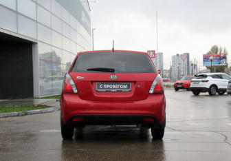 Подержанный автомобиль Kia Rio Hatchback 2010 года (6 фото)