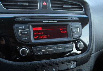 Подержанный автомобиль Kia Ceed Wagon 2015 года (15 фото)