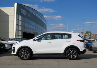Подержанный автомобиль Kia Sportage 2018 года (8 фото)