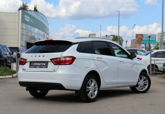 Подержанный автомобиль LADA (ВАЗ) Vesta Wagon 2018 года (5 фото)