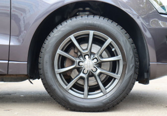 Подержанный автомобиль Audi Q5 2010 года (9 фото)