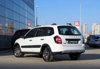 Подержанный автомобиль LADA (ВАЗ) Granta Wagon 2023 года (7 фото)