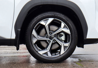 Новый Geely Atlas 2025 (9 фото)
