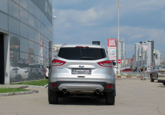 Подержанный автомобиль Ford Kuga 2013 года (6 фото)