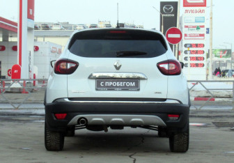 Подержанный автомобиль Renault Kaptur 2017 года (6 фото)