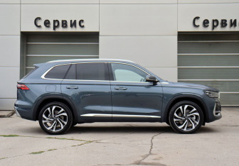 Подержанный автомобиль Geely Monjaro 2025 года (4 фото)