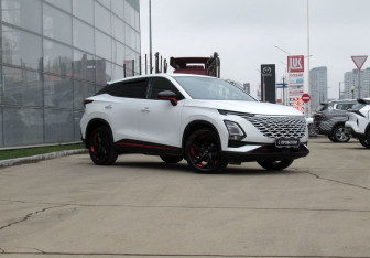 Подержанный автомобиль Omoda C5 2022 года (3 фото)