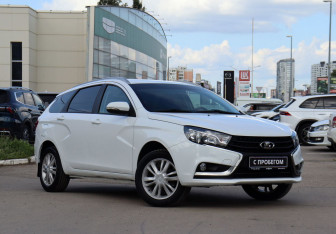 Подержанный автомобиль LADA (ВАЗ) Vesta Wagon 2018 года (3 фото)