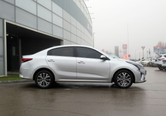 Подержанный автомобиль Kia Rio Sedan 2021 года (4 фото)