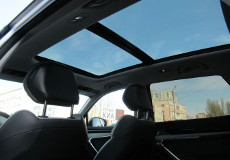 Подержанный автомобиль Geely Atlas 2024 года (21 фото)