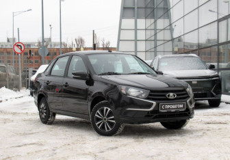 Подержанный автомобиль LADA (ВАЗ) Granta Sedan 2022 года (3 фото)