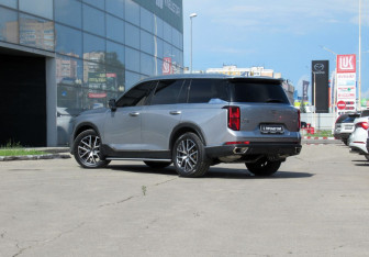 Подержанный автомобиль GAC GS8 2024 года (7 фото)