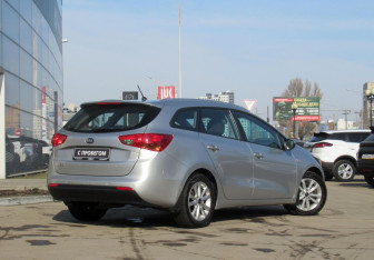 Подержанный автомобиль Kia Ceed Wagon 2015 года (5 фото)