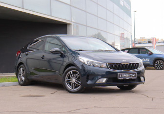 Подержанный автомобиль Kia Cerato Sedan 2019 года (3 фото)