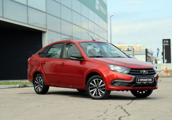 Подержанный автомобиль LADA (ВАЗ) Granta Sedan 2019 года (3 фото)