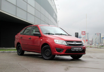 Подержанный автомобиль LADA (ВАЗ) Granta Liftback 2017 года (3 фото)