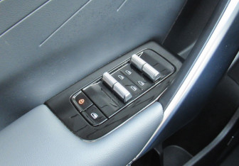 Подержанный автомобиль Geely Atlas 2024 года (16 фото)