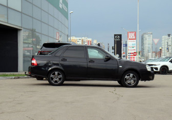 Подержанный автомобиль LADA (ВАЗ) Priora Sedan 2008 года (4 фото)