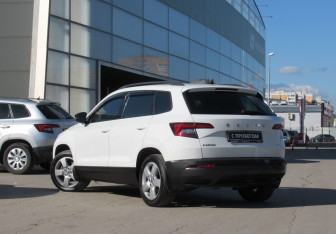 Подержанный автомобиль Skoda Karoq 2020 года (7 фото)