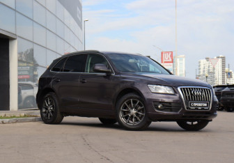 Подержанный автомобиль Audi Q5 2010 года (3 фото)