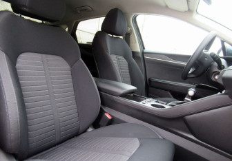 Подержанный автомобиль Kia K5 2020 года (10 фото)