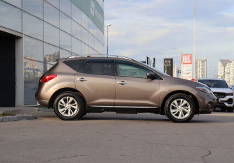 Подержанный автомобиль Nissan Murano Suv 2011 года (4 фото)