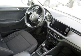 Подержанный автомобиль Skoda Rapid Liftback 2020 года (12 фото)