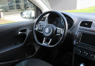 Подержанный автомобиль Volkswagen Polo Sedan 2019 года (13 фото)